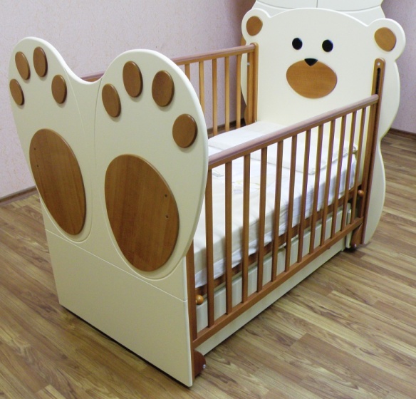 Кровать для новорожденного из ДСП