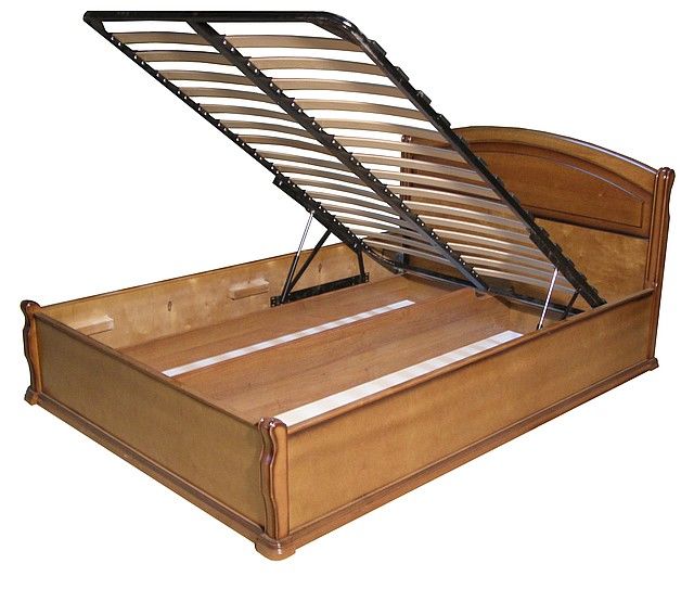 Кровать из массива дерева с подъемным механизмом