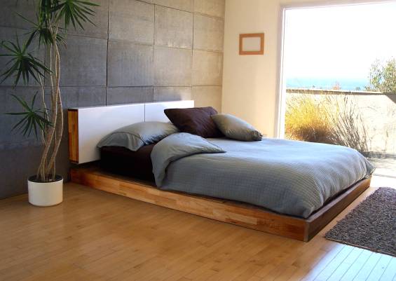 Кровать подиум из натурального дерева
