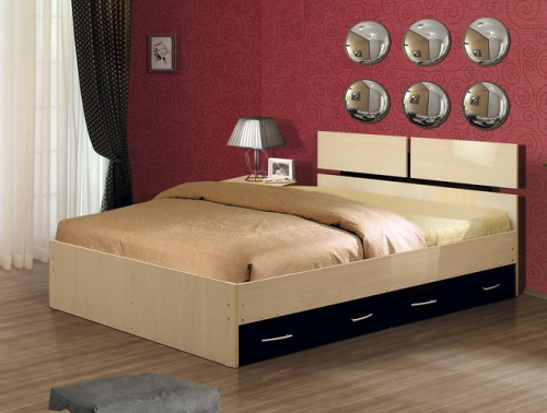 Кровать с ящиками в интерьере спальни