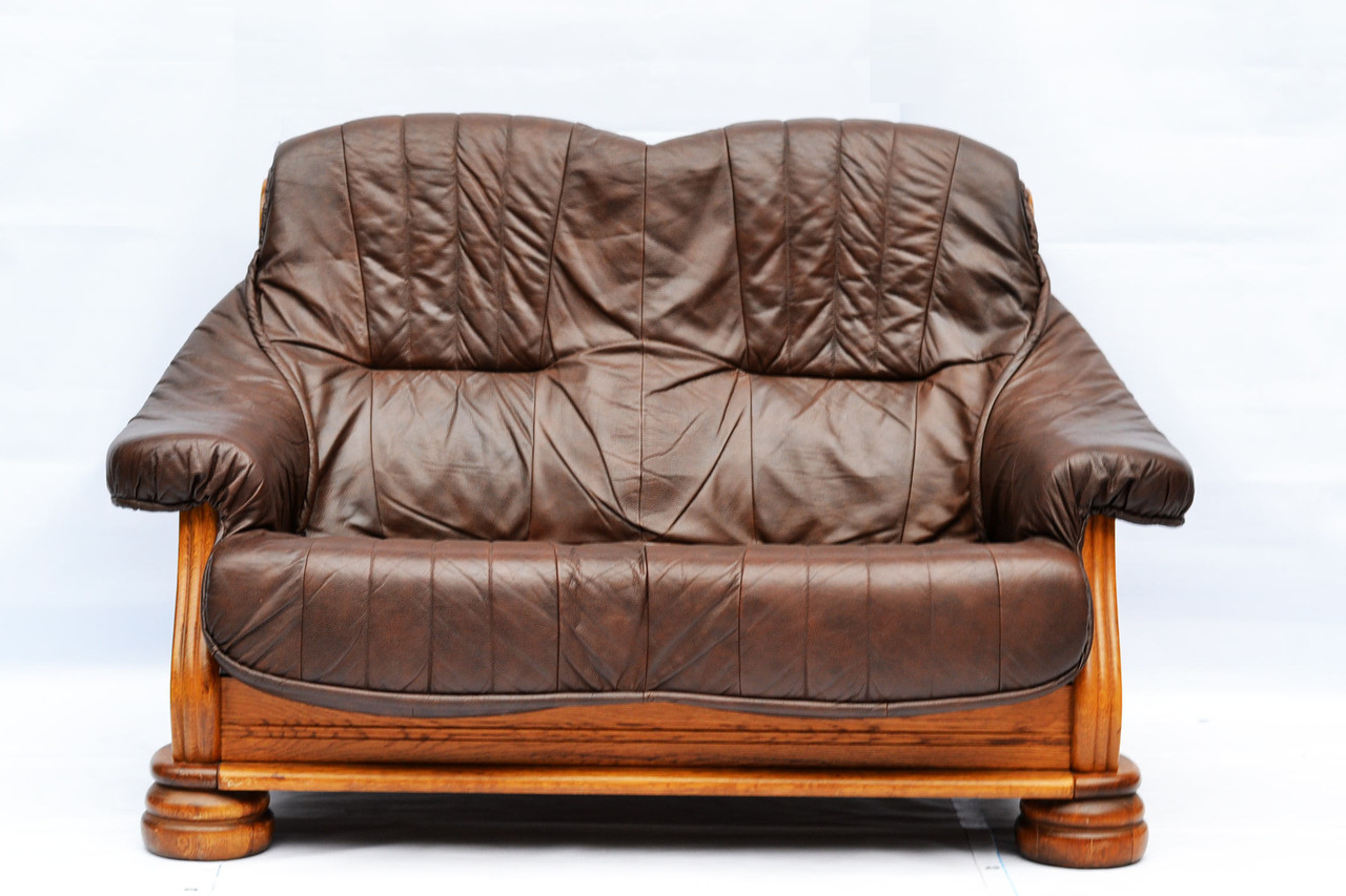 Кожаный диван двойка на дубовом каркасе