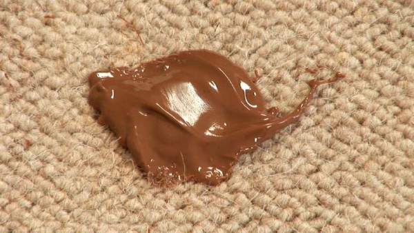 Шоколад на диване