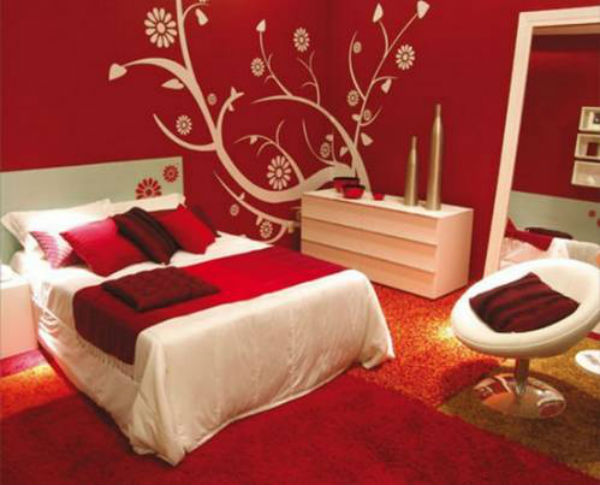 Дизайн красной кровати