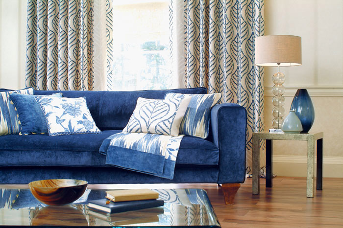 Модель красивого синего дивана