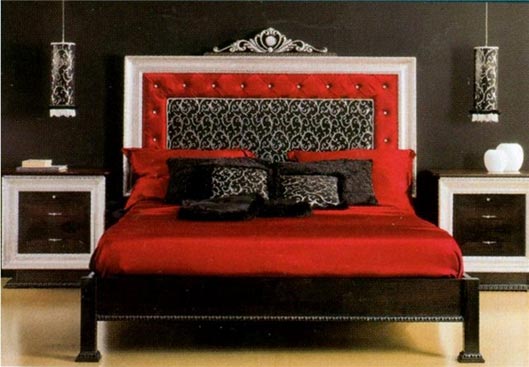 Насыщенный красный цвет кровати для дома