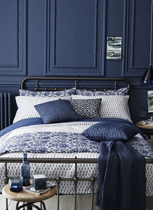 Оттенки синего цвета для кровати