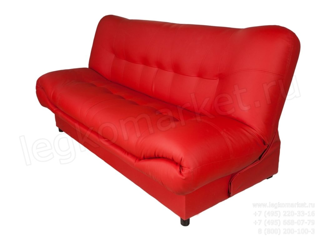 Практичный диван красного цвета для дома