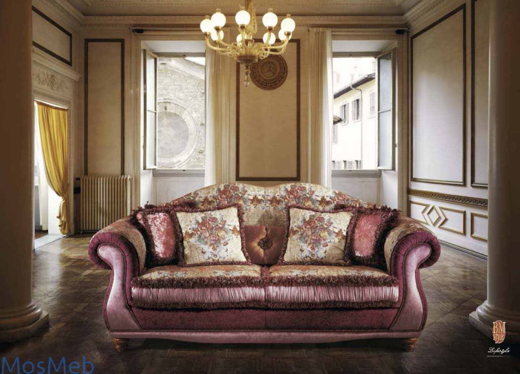 Раскладной диван бордового цвета