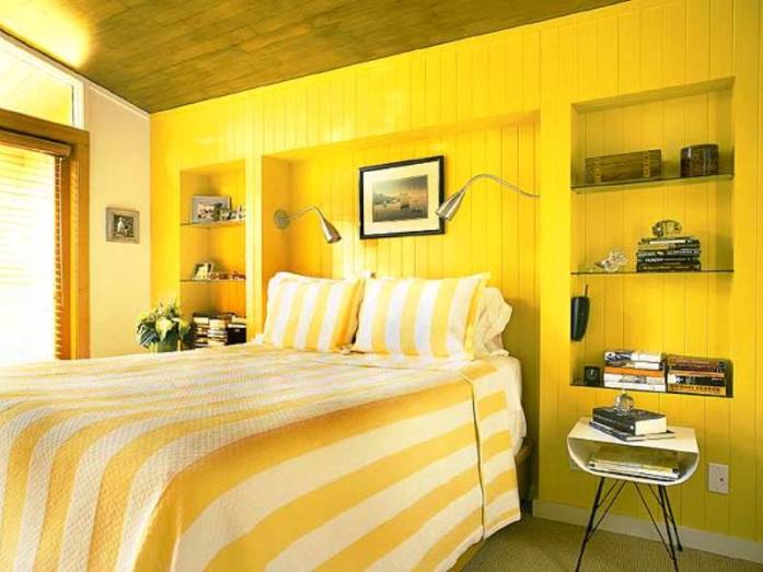 Вариант современной желтой кровати для дома