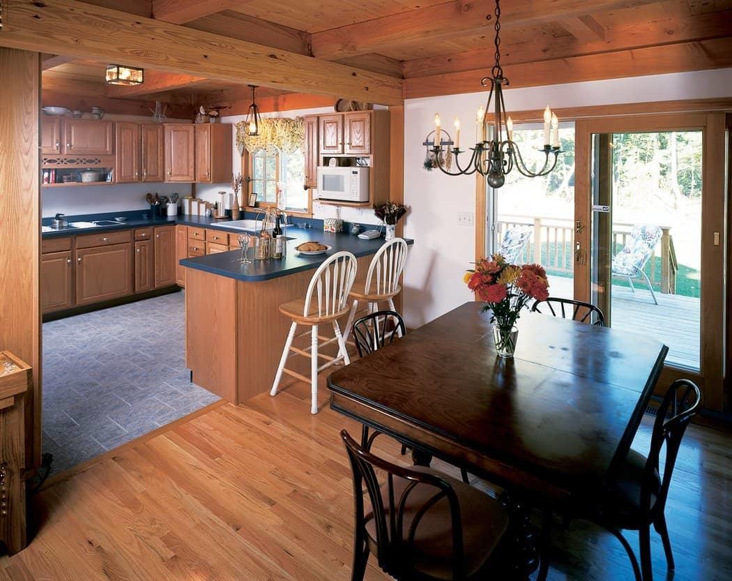 Кухня гостиная в деревянном доме реальные фото