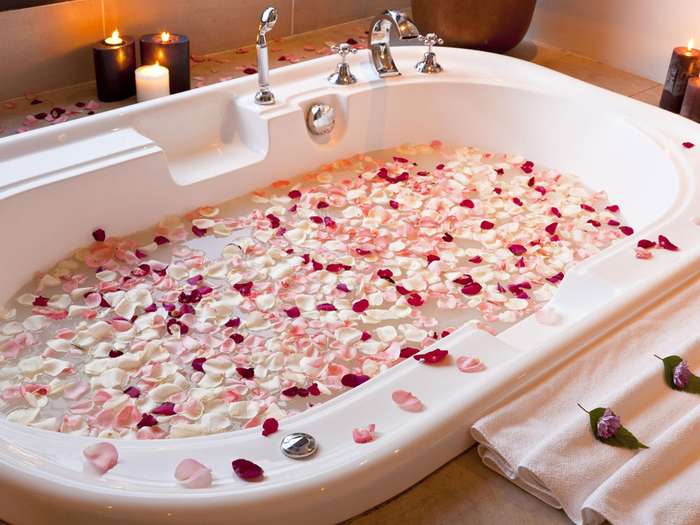 Ванна с розами – удовольствие для тела и души