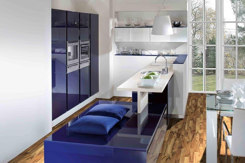 Кухня на что обратить внимание. Синие кухни Германия. Кухня цвета индиго. Bauformat Bilbao. Plywood Blue Interior.