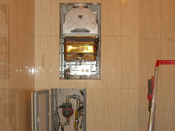 Газовая колонка Старая Советская. Газовая колонка в ванной. Телефон ремонта газовых колонок