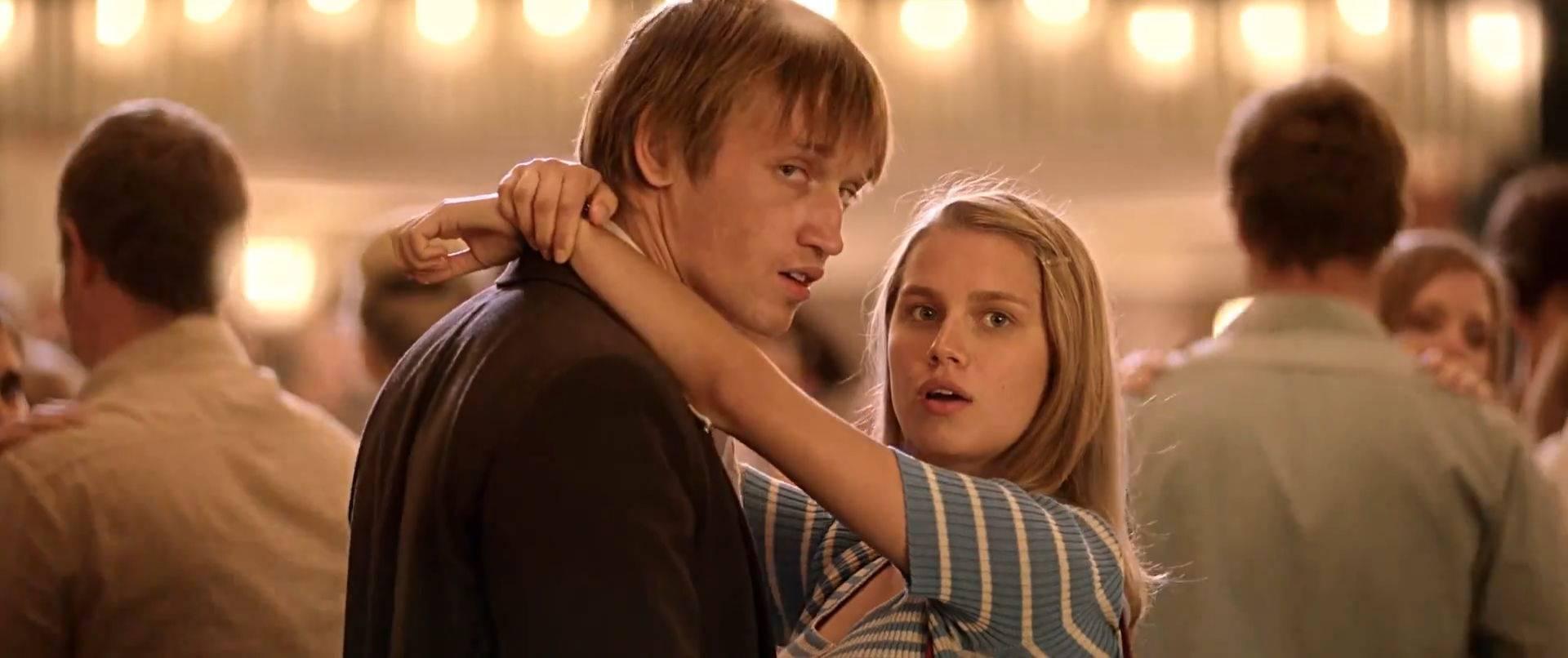 Стих это с каждым случится однажды через год или два может. Однажды в твою жизнь придет. Будь счастлива каждую секунду. Ты очень важный человек в моей жизни. Много чего но однажды он.